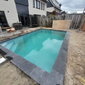 Ervaar de expertise van HVD AQUA in zwembad aanleg en zwembadbouw - vanaf het ontwerp tot de uiteindelijke realisatie van uw droomzwembad. Met op maat gemaakte ontwerpen, vakmanschap en aandacht voor detail bieden wij hoogwaardige zwembadoplossingen. Onze diensten zijn beschikbaar in Tilburg, Breda, Oisterwijk, Waalwijk, Goirle, Berkel-Enschot, Gilze en Rijen, Hilvarenbeek, Dongen, Kaatsheuvel, Moergestel, Udenhout en omliggende gebieden. Neem vandaag nog contact met ons op om uw zwembadproject te starten.