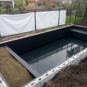Ontdek professionele zwembad aanleg en zwembadbouw door HVD AQUA - wij leveren maatwerk ontwerpen, vakmanschap en precisie voor uw droomzwembad. Onze diensten zijn beschikbaar in Tilburg, Breda, Oisterwijk, Waalwijk, Goirle, Berkel-Enschot, Gilze en Rijen, Hilvarenbeek, Dongen, Kaatsheuvel, Moergestel, Udenhout en omliggende gebieden. Neem vandaag nog contact met ons op om uw zwembadproject te realiseren.