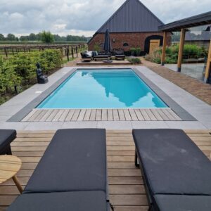 Plunge pool in Udenhout, Berkel-Enschot, Tilburg, Goirle, Hulten, Breda, Brabant en Dongen – Ontdek onze luxe plunge pools en zwembaden, perfect voor verkoeling en ontspanning in de regio Tilburg. Wij bieden een volledige service aan, inclusief de aanleg van zwembaden en zwemvijvers, onderhoud, techniekruimte, verbouw en ombouw. Daarnaast zijn wij gespecialiseerd in renovatiewerk en folie lassen. Onze compacte zwembaden en op maat gemaakte plunge pools zijn ideaal voor kleinere tuinen en bieden een stijlvolle oplossing voor jouw buitenruimte. Ervaar de hoogste kwaliteit en service met onze uitgebreide zwembad- en zwemvijverdiensten in Udenhout, Berkel-Enschot, Tilburg, Goirle, Hulten, Breda en Dongen.
